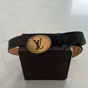 Louis Vuitton belt